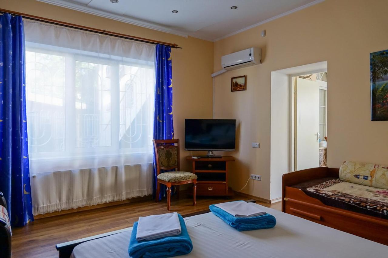 White House Apartments Odessa Esterno foto