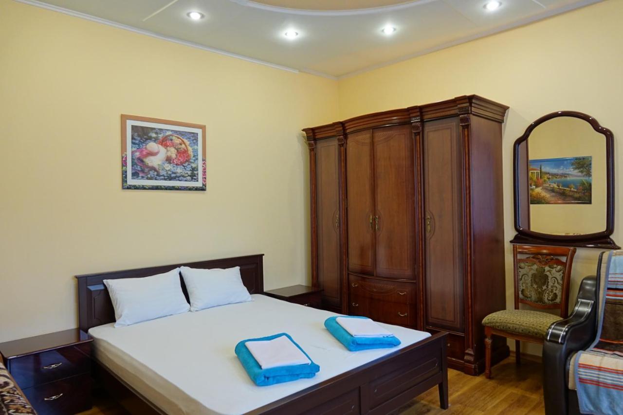 White House Apartments Odessa Esterno foto