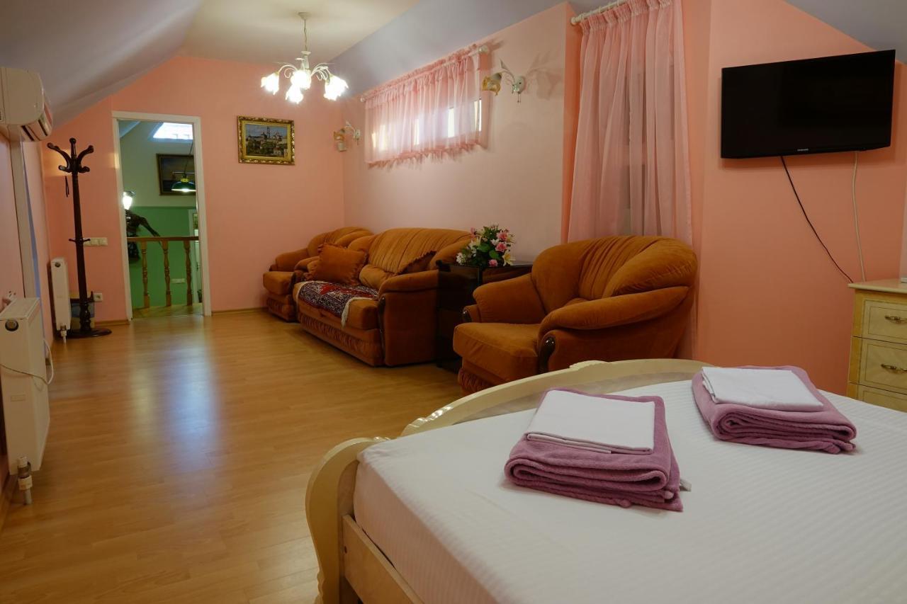 White House Apartments Odessa Esterno foto