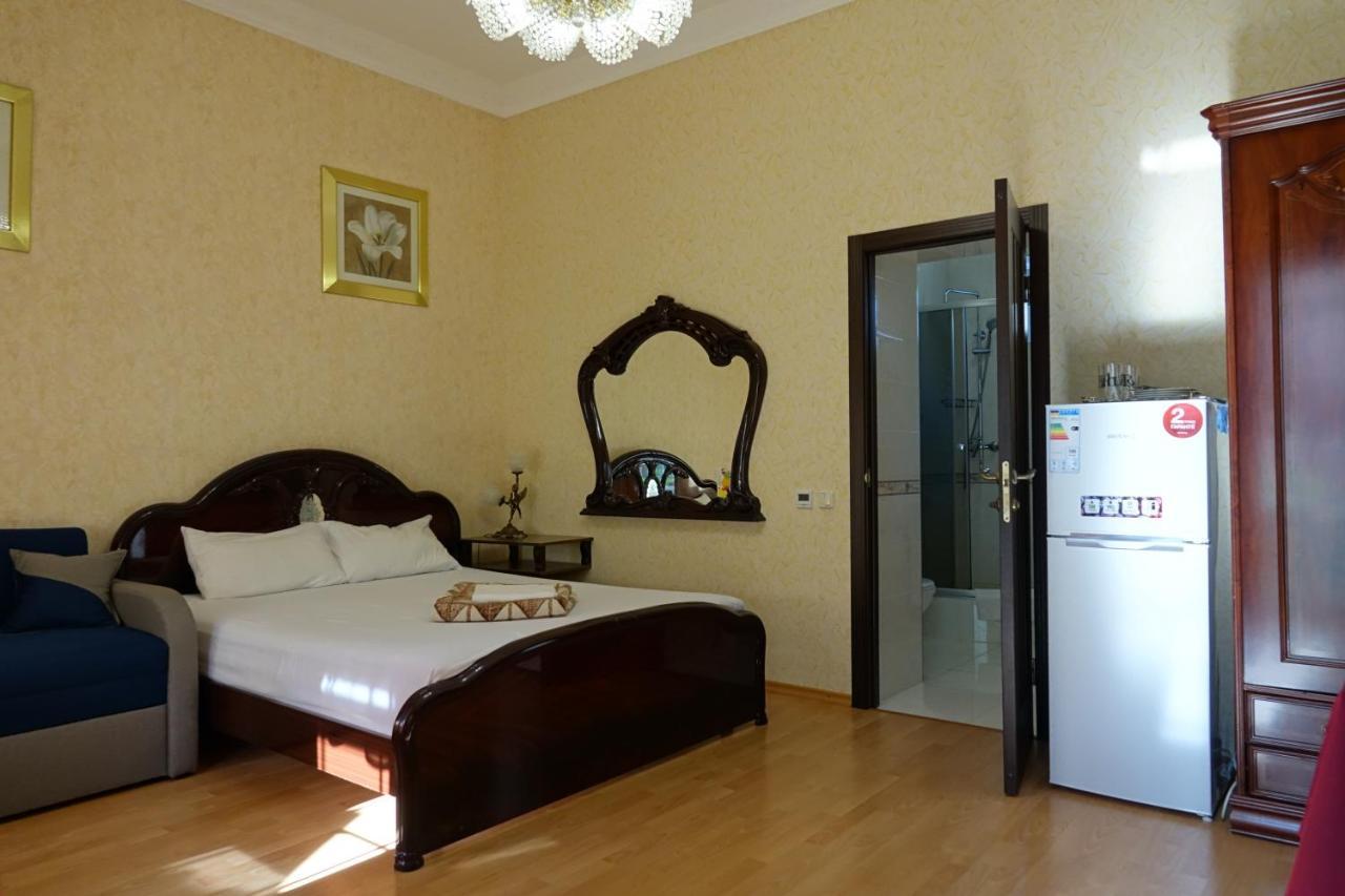 White House Apartments Odessa Esterno foto